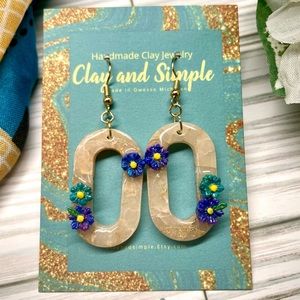 Clay and Simple flower hoop earrings